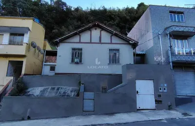 Casa com 4 quartos para alugar na Rua Nossa Senhora do Líbano, 561, Grajaú, Juiz de Fora