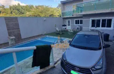 Vende-se linda casa no condomínio residencial cocaia 1, mais de 160 metros de puro conforto, lazer e segurança, com muitos comércios e meios de transp