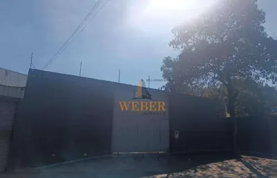 Galpão 800m² com quatro salas, e 2 banheiros - jd. arpoador