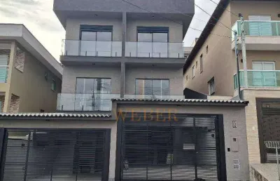 Moderno sobrado com infraestrutura completa e acabamento de alto padrão