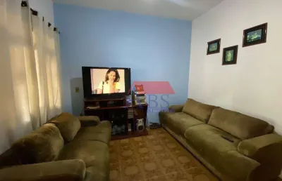 Casa com 2 dormitórios. aceita fgts e financiamento.