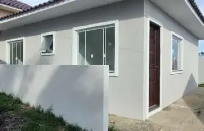 Casa com 3 quartos à venda na rua mogno, 125, parque do embu, colombo, 55 m2 por r$ 249.900