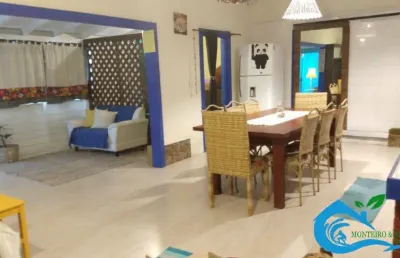 Casa à venda na praia do rosa, espaçosa com 4 quartos, praia do rosa.
