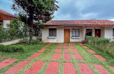 Casa em condomínio para venda com 4 quartos, sendo 1 suíte, 124m²