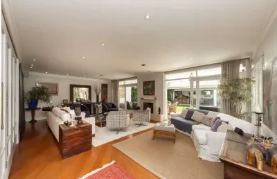 Excelente sobrado para venda em jardim hípico com 5 quartos, sendo 3 suítes, 515m²