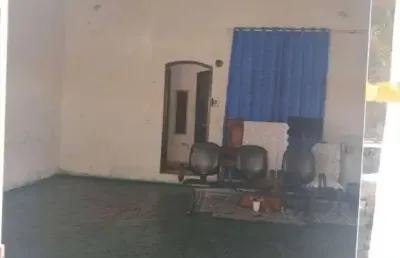 Casa com um salão comercial à venda, r$ 530 - bairro dos pintos - itatiba/sp