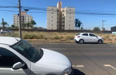 Terreno comercial para alugar no Custódio Pereira, Uberlândia 