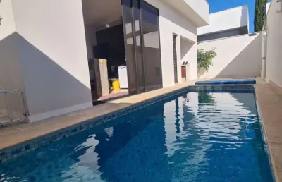 Casa com 3 quartos à venda no Jardim Botânico, Uberlândia 