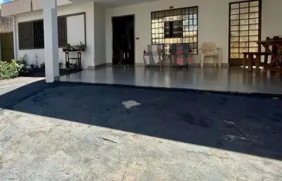 Casa com 4 quartos à venda no Brasil, Uberlândia 