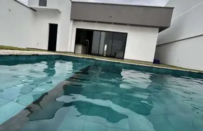 Casa com 3 quartos à venda na Cidade Jardim, Uberlândia 