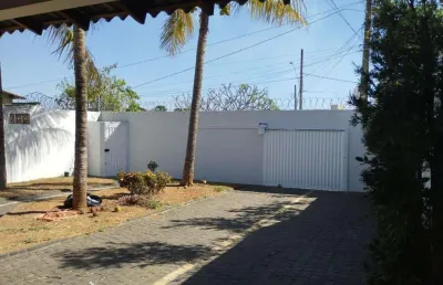 Casa com 3 quartos à venda no Tubalina, Uberlândia 