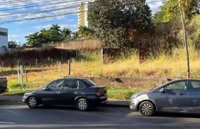 Terreno comercial para alugar no Morada da Colina, Uberlândia 