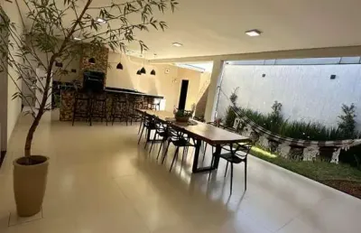 Casa com 3 quartos à venda no Presidente Roosevelt, Uberlândia 