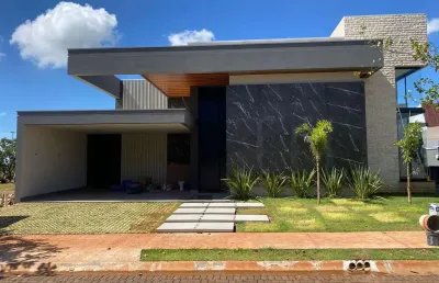 Casa com 4 quartos à venda no Jardim Sul, Uberlândia 