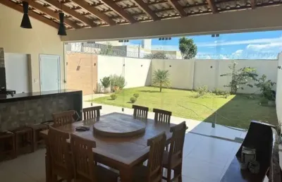 Casa com 3 quartos à venda no Brasil, Uberlândia 