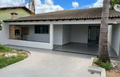 Casa com 3 quartos à venda na Cidade Jardim, Uberlândia 