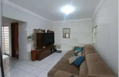 Casa com 6 quartos à venda no Brasil, Uberlândia 