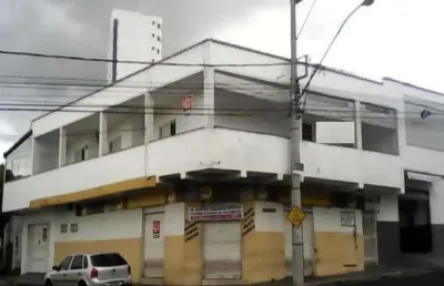 Casa comercial à venda no Cazeca, Uberlândia 