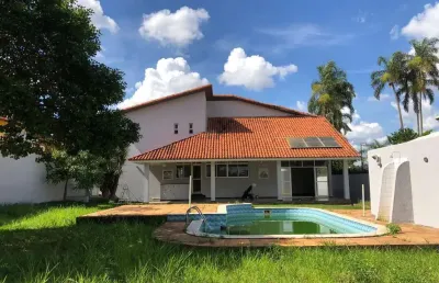 Casa com 5 quartos à venda na Cidade Jardim, Uberlândia 