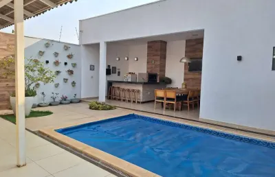 Casa com 3 quartos à venda em Laranjeiras, Uberlândia 