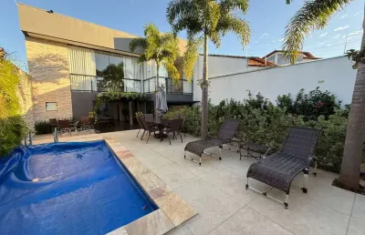 Casa com 4 quartos à venda na Cidade Jardim, Uberlândia 