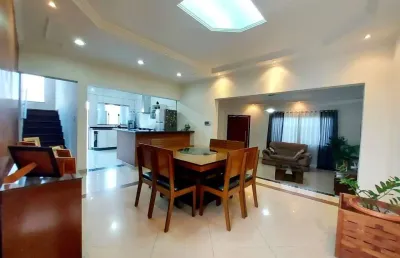 Casa com 4 dormitórios à venda, 225 m² por r$ 1.200.000,00 - santa rita ii - pouso alegre/mg