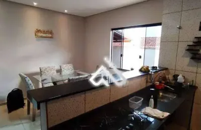Casa com 3 dormitórios para alugar, 200 m² por r$ 2.550/mês - algodao - pouso alegre/mg