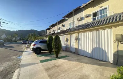 Casa à venda em duque de caxias, parque equitativa, com 2 quartos, com 86 m²