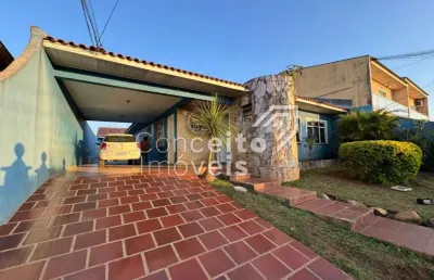 Casa com 3 quartos para alugar na Rua João Cecy Filho, 2578, Neves, Ponta Grossa