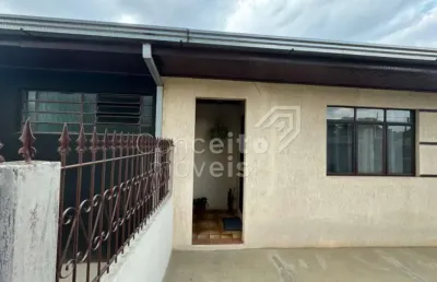 Casa com 3 quartos à venda na Rua Carlos de Carvalho, 126, Uvaranas, Ponta Grossa