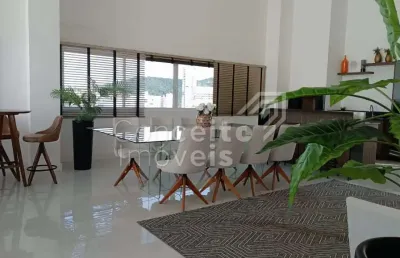 Apartamento com 3 quartos para alugar na Rua 123a, 57, Centro, Itapema
