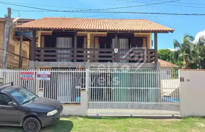 Casa com 2 quartos à venda na Rua Rio Negrinho, 39, Centro, Balneário Piçarras