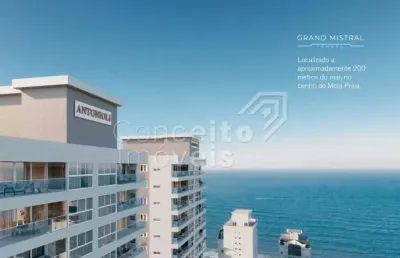 Apartamento com 3 quartos à venda na Rua 238, 150, Meia Praia, Itapema