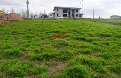 Terreno a venda no condomínio terra caxambu em jundiaí-sp