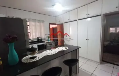 Casa térrea à venda com 03 dormitórios, vila progresso, em jundiaí/sp