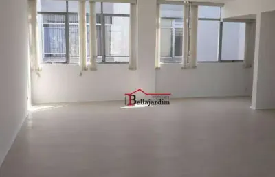 Sala comercial com 1 sala para alugar na Avenida Portugal, 397, Centro, Santo André