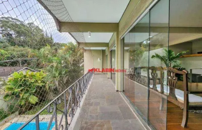 Casa no morumbi a 1km do hospital israelita albert einstein morumbi - 900 área construída - 5 dormitórios sendo 5 suítes - 7 banheiros - 8 vagas