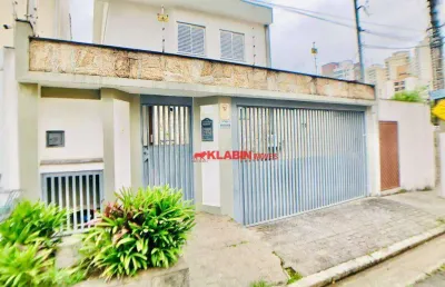 ** sobrado de 4 dormitórios com 241m² de área construída com 4 vagas de garagem cobertas - rua extremamente tranquila e residencial - peq. quintal *