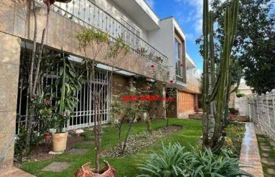 # magnífico sobrado, 500 m2 área construída, com piscina e edícula - excelente localização.
