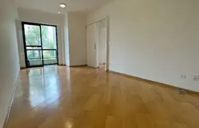 Apartamento na saúde com 3 quartos, sendo 1 suíte, 2 vagas livres muito boas