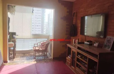 Apartamento de 2 dormitórios com 1 vaga de garagem - 54m² de área útil/privativa - 2 banheiros - ótima localização com fácil acesso e deslocamento