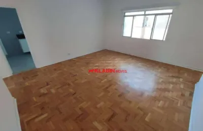 Apartamento reformado de 2 quartos com 76m² de área útil - sem vaga de garagem - ótima localização no cambuci à poucos minutos do comércio local