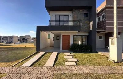 Casa em condomínio fechado com 3 quartos à venda na Rua Ângelo Tozim, 230, Campo de Santana, Curitiba