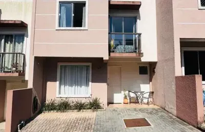 Sobrado à venda em condomínio fechado no bairro santa cândida – localização privilegiada e conforto para sua família!