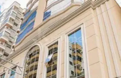 Apartamento com 3 suítes à venda em meia praia itapema, com 133m² e 3 vagas