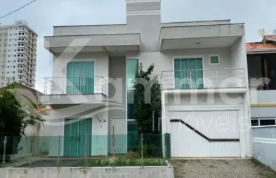 Casa com 5 dormitórios sendo uma suíte à venda em barra velha, na praia do tabuleiro