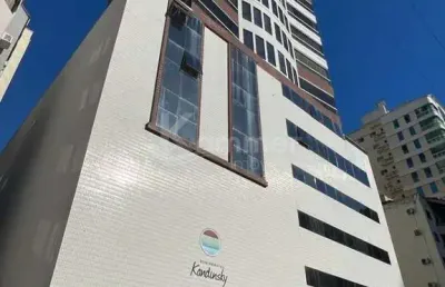 Apartamento com 3 suítes mobiliado a venda na meia praia, a 150m do shopping russi russi