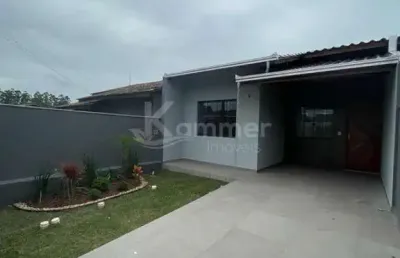 Casa com 2 dormitórios sendo uma suíte a venda em barra velha