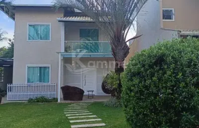 Imóvel de luxo à venda em balneário piçarras-sc, centro: 3 quartos, 1 suíte, 1 sala, 3 banheiros, 4 vagas de garagem, 124 m².