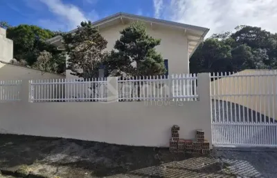 Casa à venda em penha-sc, bairro santa lídia: 3 quartos, 1 suíte, 1 sala, 2 banheiros, 5 vagas de garagem, 160m².